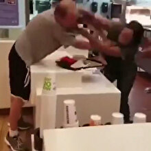 Ünlü fast food zincirinde ırkçı saldırı