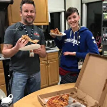 Kanadalı hava kontrolörlerinden ABD'li meslektaşlarına dayanışma pizzası