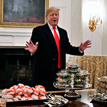 Trump, hükümetin kapanması nedeniyle konuklarına dışarıdan hamburger söyledi