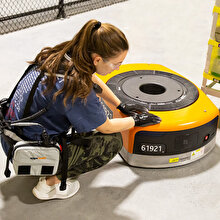Amazon, çalışanları robotlardan korumak için akıllı yelek kullanıyor