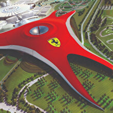 Abu Dhabi'deki Ferrari World'ün havadan görüntüleri