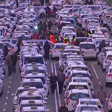 Madrid'de taksicilerden Uber protestosu