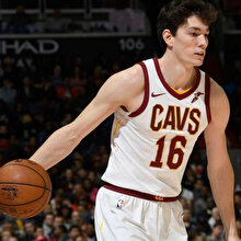 Cedi Osman maça devam edemedi