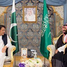 Pakistan'a üçlü kıskaç