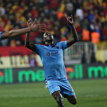 Rodallega ve Aatif aynı anda gol attı