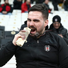 Tolgay Arslan'a 'dürümlü' protesto