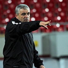 Topalyurtlu atom karınca; Rıza Çalımbay Jan-janlı yıldızlar arasında bir kara çocuk