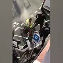 Tekerlekli sandalyeli adama biber gazı sıkan Fransız polisi