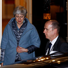 İngiltere Başbakanı May, Brexit anlaşması Parlamento’dan geçerse istifa edecek