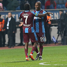 En iyi hücum ikilisi Rodallega ve Nwakaeme