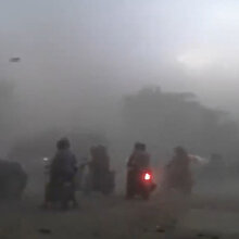 Nepal'i vuran şiddetli fırtına amatör kamerada