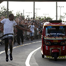 Usain Bolt, tripotöre fark attı