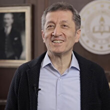 Bakan Selçuk'tan 23 Nisan mesajı