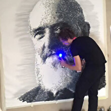 Spray boyayı 'piksel piksel' kullanan sanatçı göz kamaştırıyor