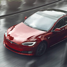 Tesla, Model S ve Model X'teki yangınlar sonrasında batarya güncellemesi yayınladı