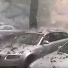 Romanya 'yaz'a şiddetli dolu yağışı ile merhaba dedi