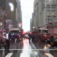 New York’ta helikopter gökdelenin çatısına düştü