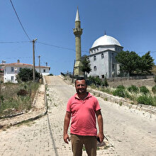 'Hatıra olsun' diye minareyi sırtlayıp taşıdılar