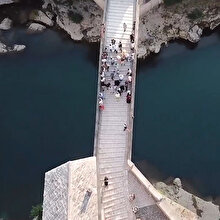 Mostar Köprüsü'nü bir de drone çekimiyle görün