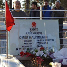 Ömer Halisdemir'in kabrinde ziyaretçi yoğunluğu