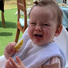 İlk defa limonun tadına bakan bebeğin gülümseten anları