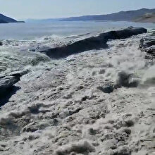 Grönland'da hava 22 derece: Son 24 saatte 12 milyar ton buz eridi
