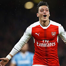 Mesut Özil 'güvenlik' gerekçesiyle kadro dışı