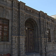 Erzurum'daki 107 yıllık konağın sahipleri: Ülke turizmine kazandırılmasını istiyoruz