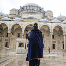 Afrika'dan mesaj var: 'Bu kadar yemekle nasıl ölmüyorsunuz?'
