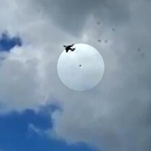 Rusya'da askeri tatbikatta kaza: Paraşütleri açılmayan zırhlılar yere çakıldı