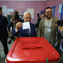 Tunus'ta ipi Nahda Hareketi göğüsledi