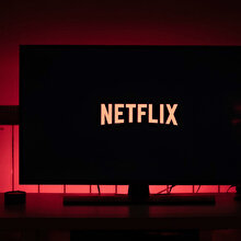 Netflix, şifresini başkaları ile paylaşanlar için önlem almaya hazırlanıyor