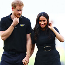 İngiliz Kraliyet Ailesi'nde işler iyice karıştı: Meghan Markle ve Prens Harry unvanlarını kaybediyor