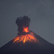 Binlerce kişiyi öldüren Krakatau yanardağının patlama anı