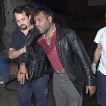 Hırsız fark edilince banyoda uyuma numarası yaptı