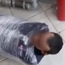 Yürekleri sızlatan görüntü: Engelli gence eziyet edip 'şaka' dediler