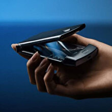 Geleceğe dönüş: Motorola katlanabilir telefonu Razr'ı duyurdu