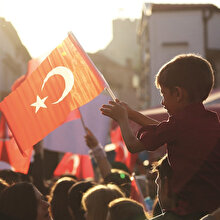 Bizi Türkiye sevdamızla sınamasınlar