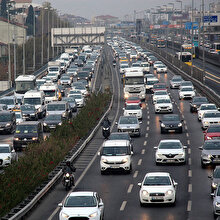 Okulların açılmasıyla İstanbul'da trafik çilesi başladı