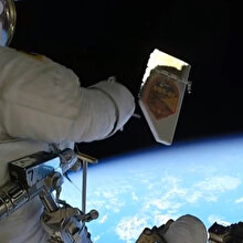 Astronot uzaya çöp atarken görüntülendi