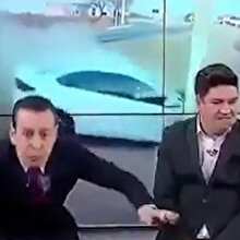 Canlı yayında kaza videosu ile büyük korku yaşayan adamlar