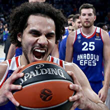 Anadolu Efes'te Shane Larkin tarihe geçti: Tek maçta 49 sayı attı