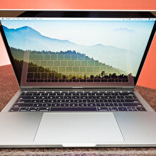 Apple'dan MacBook Pro'ların aniden kapanma sorununa çözüm