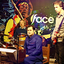Rocqawali grubu, Güney Asya sufi müziğini rock müzikle buluşturuyor