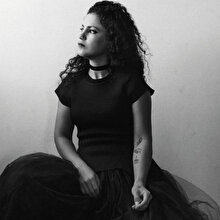 Emel Mathlouthi: Müzik, tutsak olanı özgür kılmanın bir yolu