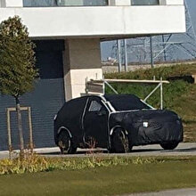 Yerli otomobilden bir yeni görüntü daha: Bu kez TOGG binası önünde