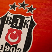 Beşiktaş 4 futbolcusunun takımdan ayrılacağı iddialarını yalanladı