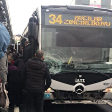 İstanbul Şirinevler'de metrobüs yayaya çarptı