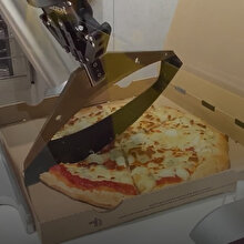 Pizza ve teknoloji bir arada: ‘Pazzi Robot’