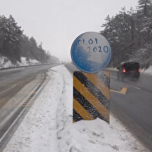 Bolu Dağı'nda kar yağışı etkisini artırarak devam ediyor